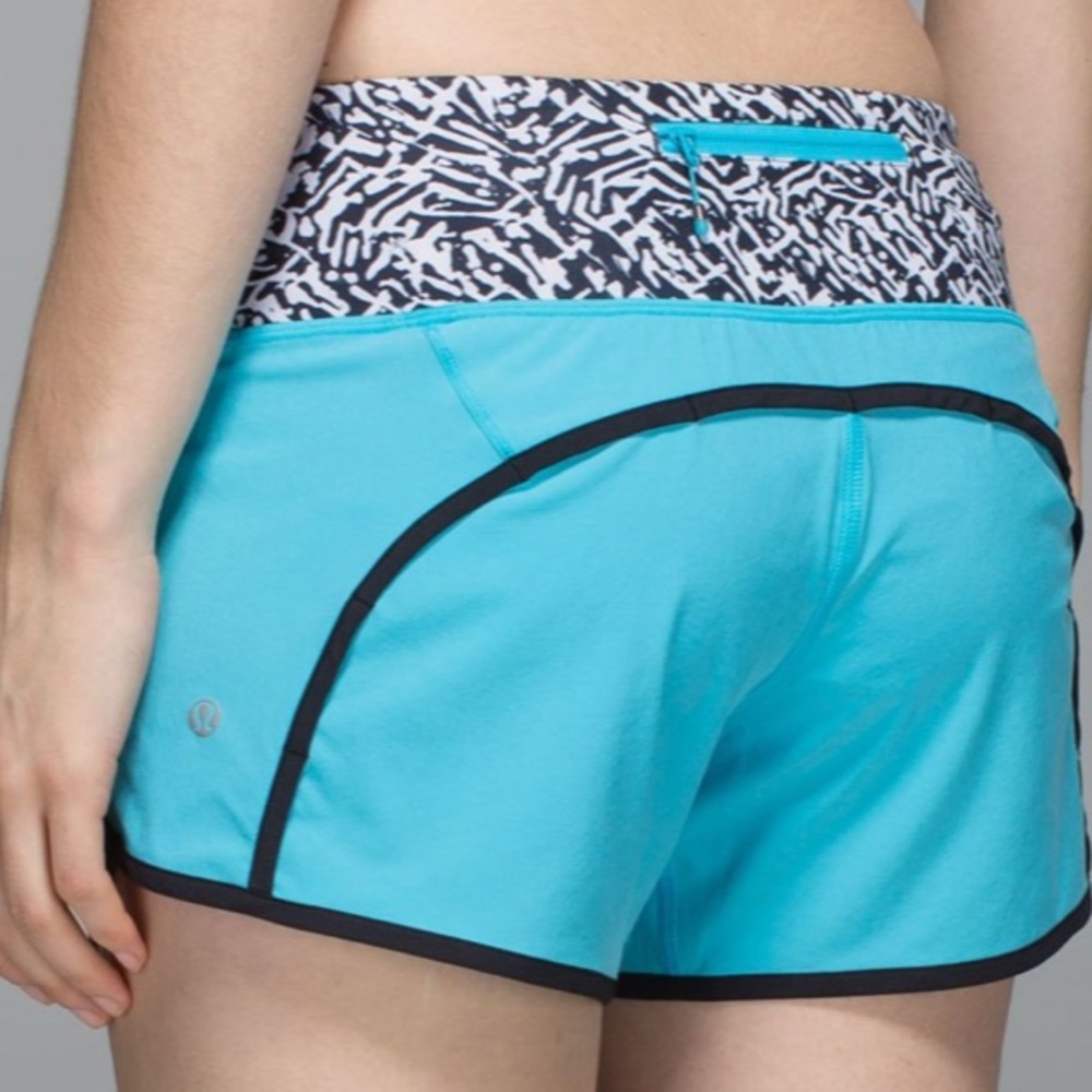Lululemon Run Times Short *4-way Stretch 4"
Fresco